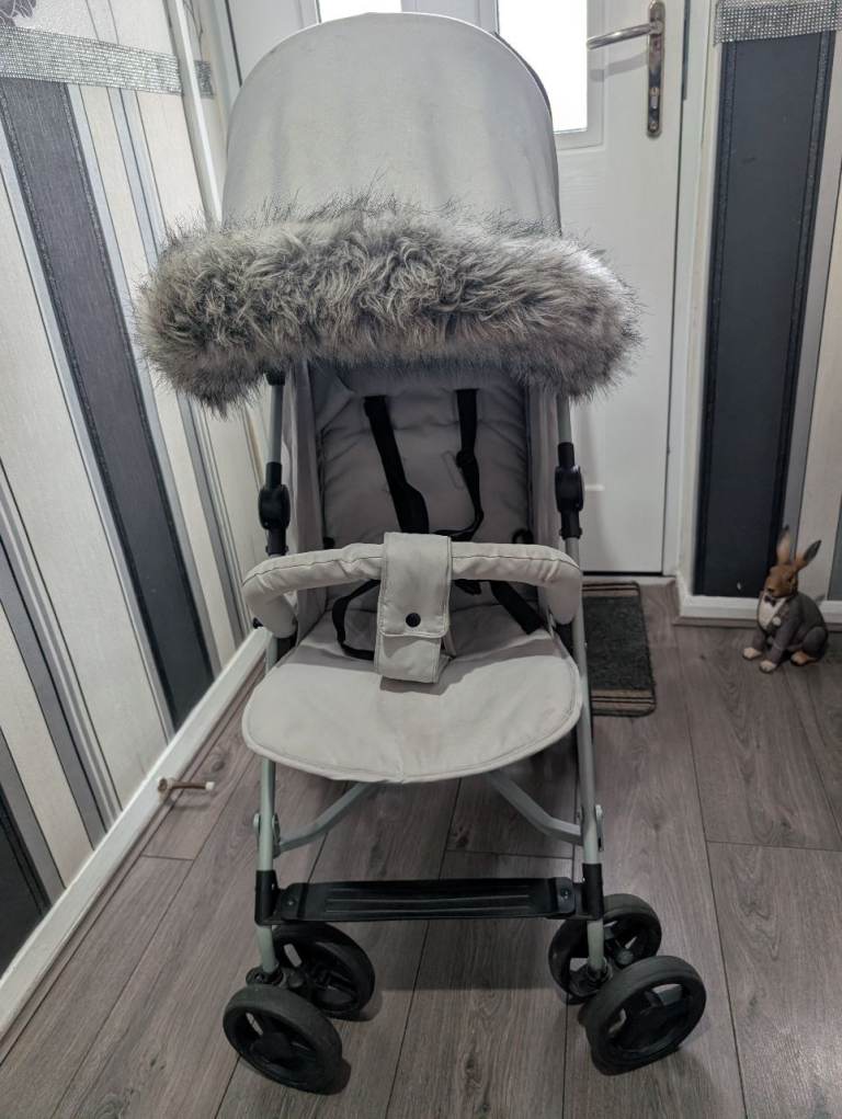 Umbrella fold buggy