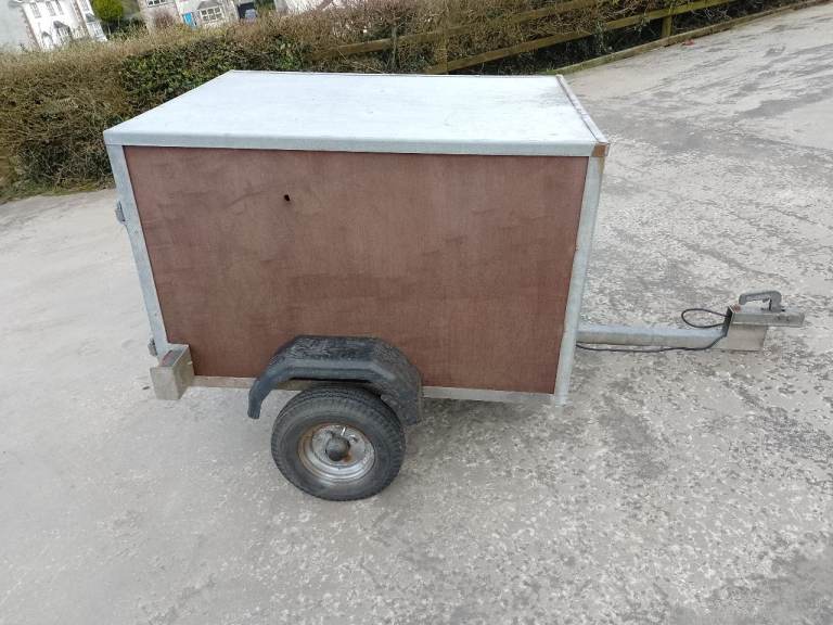 Box trailer