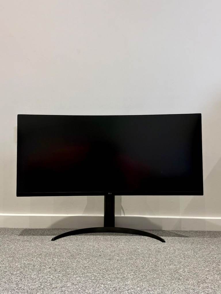 LG 34" UltraWide Curved Monitor 34WQ75C-B — QHD, USB-C, Like New — £350