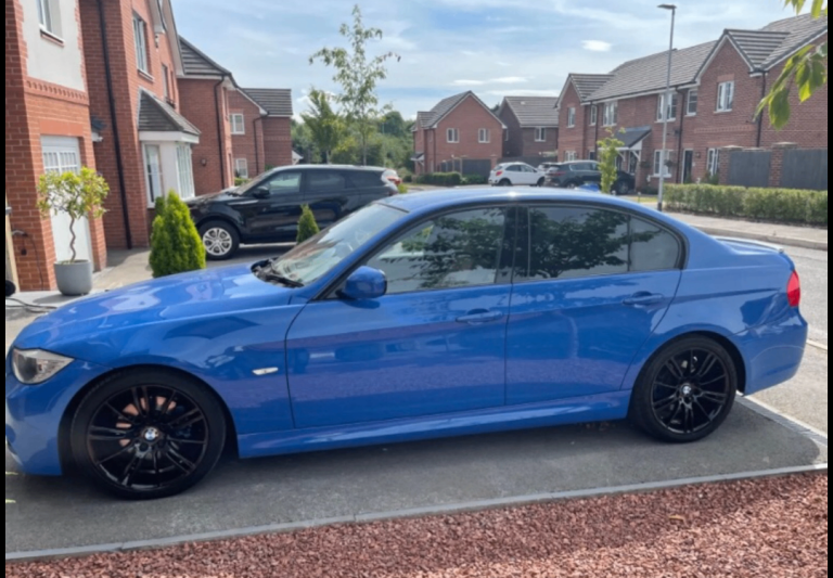 BMW, 3 SERIES, Saloon, 2010, Manual, 1995 (cc), 4 doors