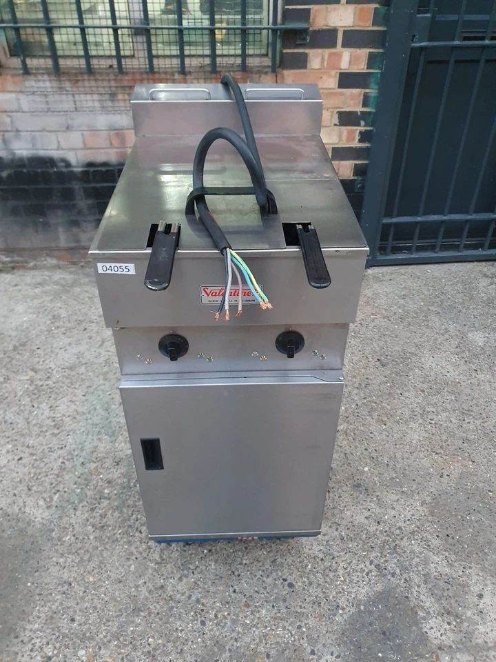 Valentine Electric Fryer V2200 Three Phase Twin Tank Double Basket 13/12