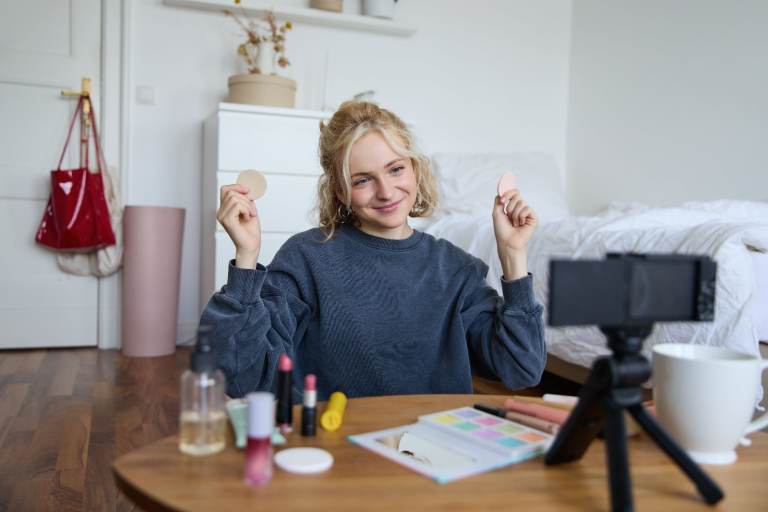 Actors / Fashion Creators / UGC Creators Wanted for Fashion content