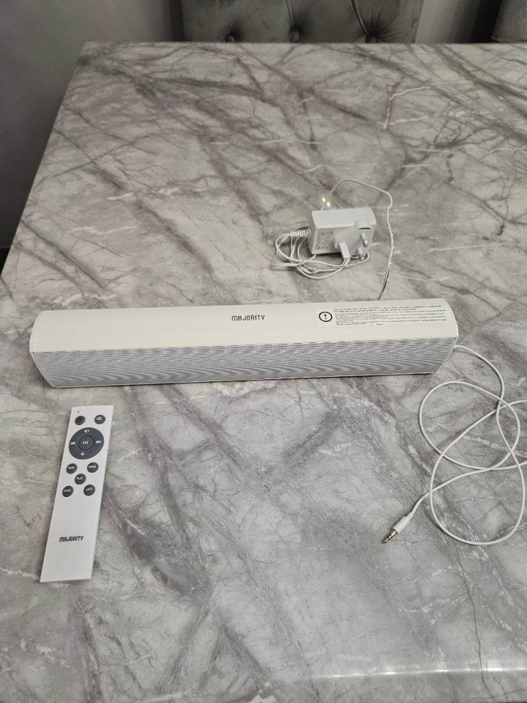 Perfect condition 15" Majority Bowfell slim bluetooth audio Soundbar 