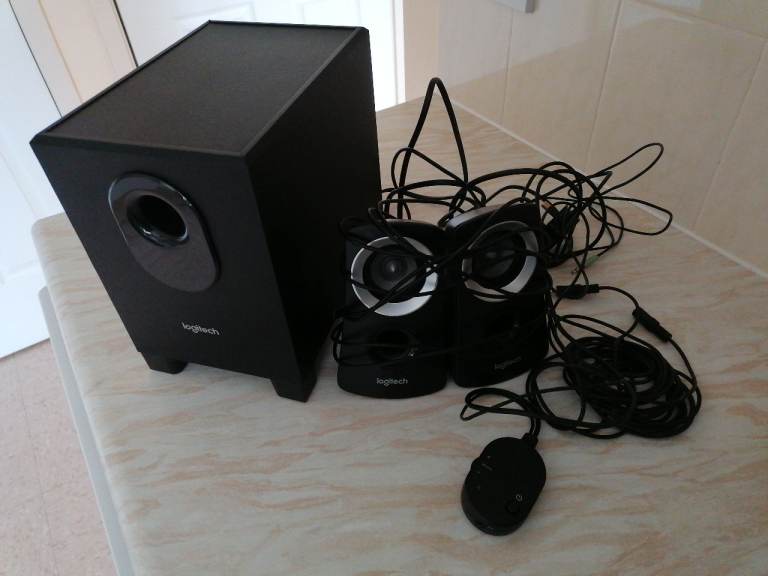 Logitech 2.1 Speaker System with Subwoofer – Good Condition