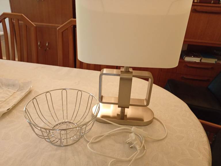 Modern Silver Table Lamp with White Shade – Good Condition