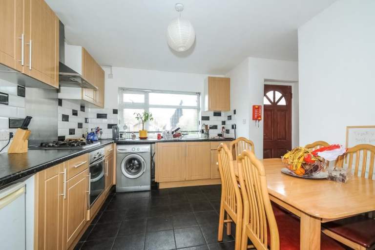 5 Bed HMO Property Cowley