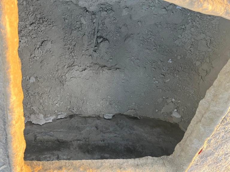 Renault C (C) 430 8x4 , BAYLYNX VOLUMETRIC MIXER JUST ARRIVED . CALL FOR DETAILS