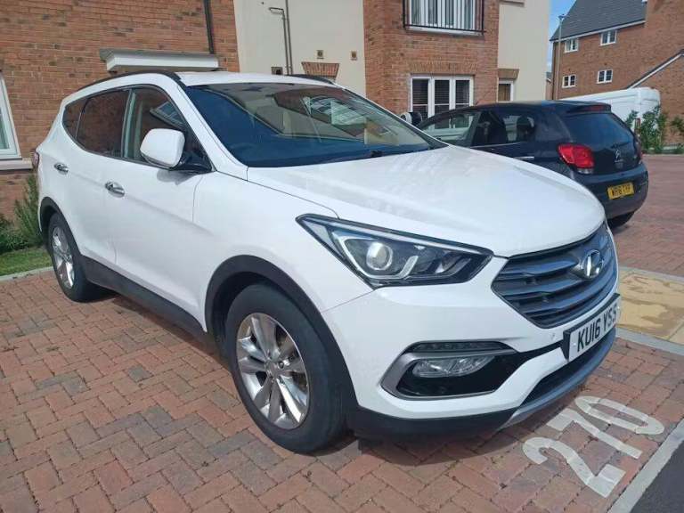 2016 Hyundai Santa Fe 2.2 CRDi Blue Drive Premium Auto 4WD Euro 6 (s/s) 5dr (7 Seat) ESTATE Diese...