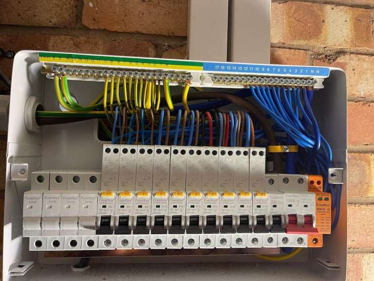 Qualified Electrician West Midlands 