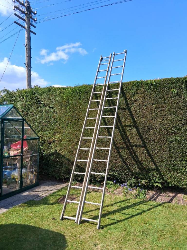Aluminium ladders