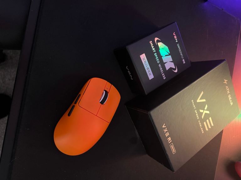 VXE R1 Pro Max Gaming Mouse + 4k Dongle