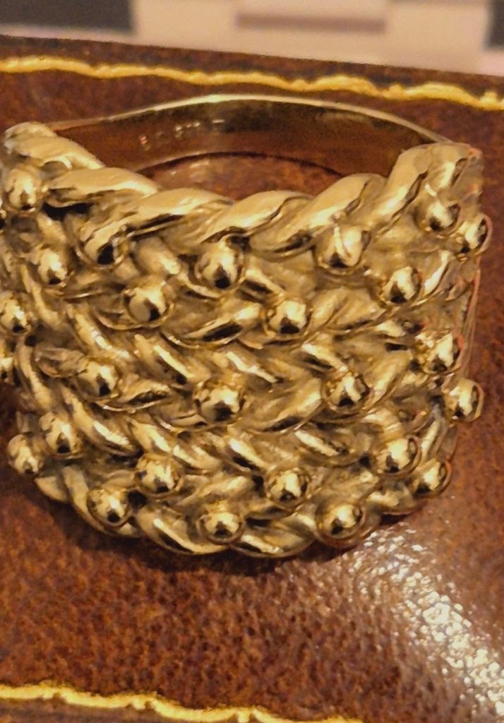image for Gold keeper ring