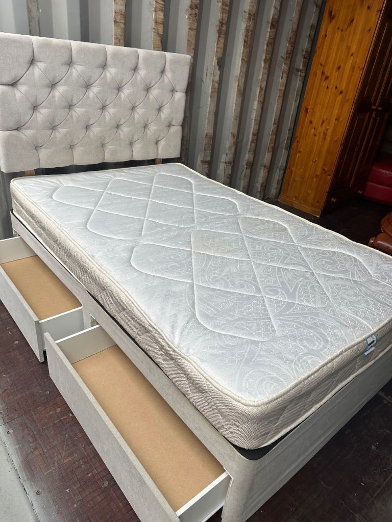 4ft divan bed complete with 2 drawers 