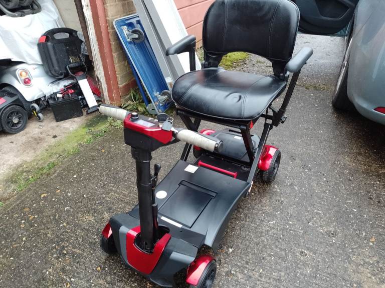 FOLDING MOBILITY SCOOTER ------ AUTO /  MANUAL MODELS