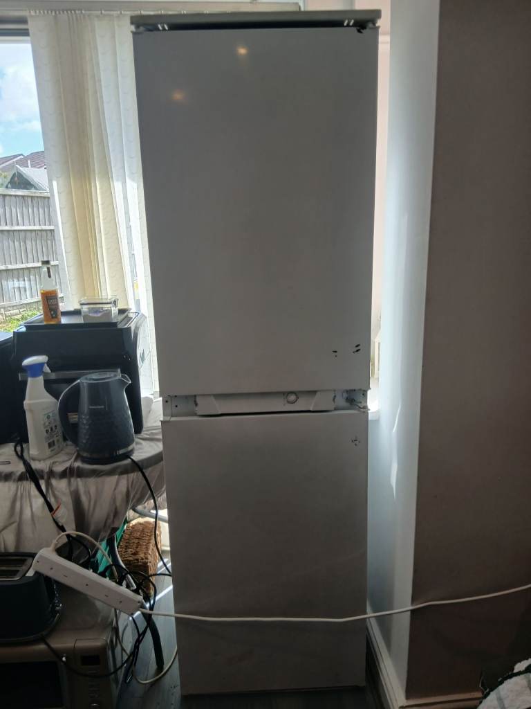 Fridge Freezer Intergrated