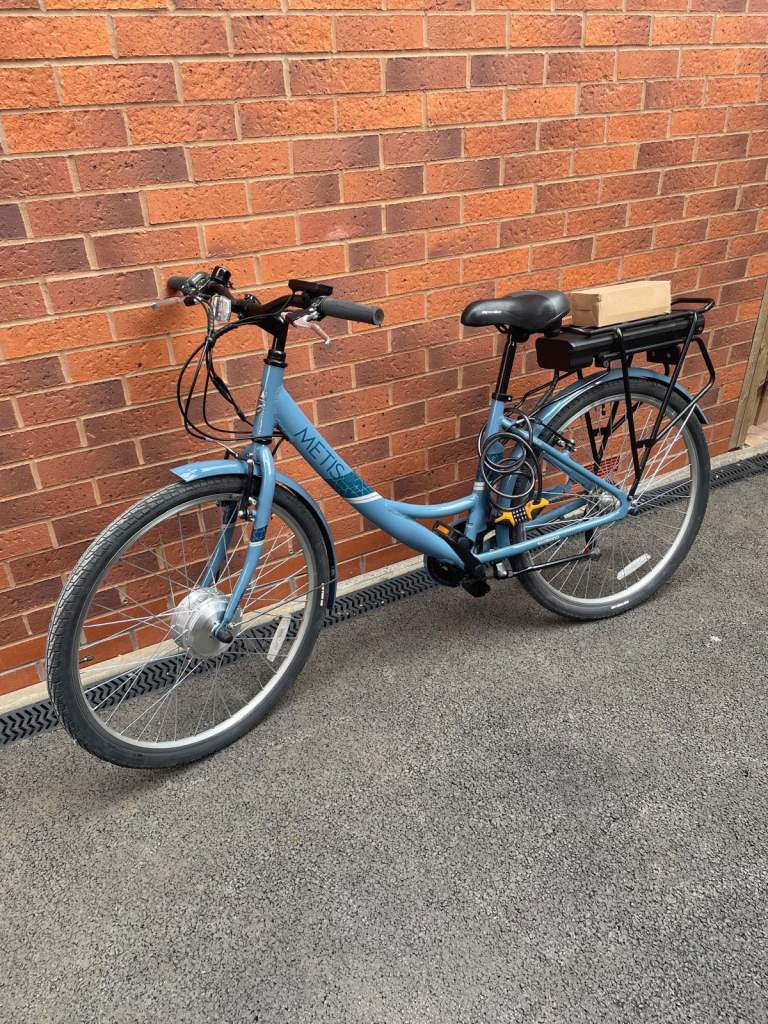 Apollo Metis Electric bicycle with new charger 