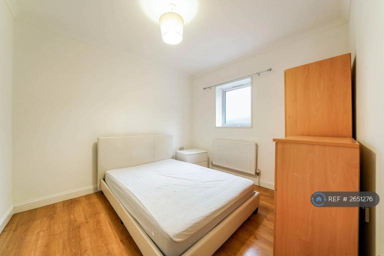 1 bedroom in Nelson Gardens, Whitton, TW3 (#2651276)