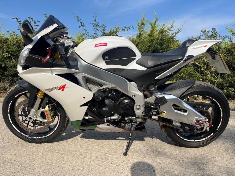 2015 65 APRILIA RSV4R A-PRC RSV1000 RSV4 R V4 MINT 8k MILES SPORTS SUPERBIKE