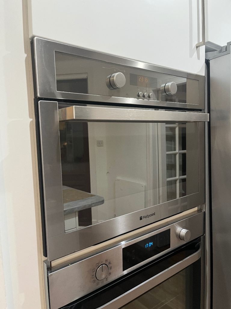 Hotpoint integrated  microwave/oven