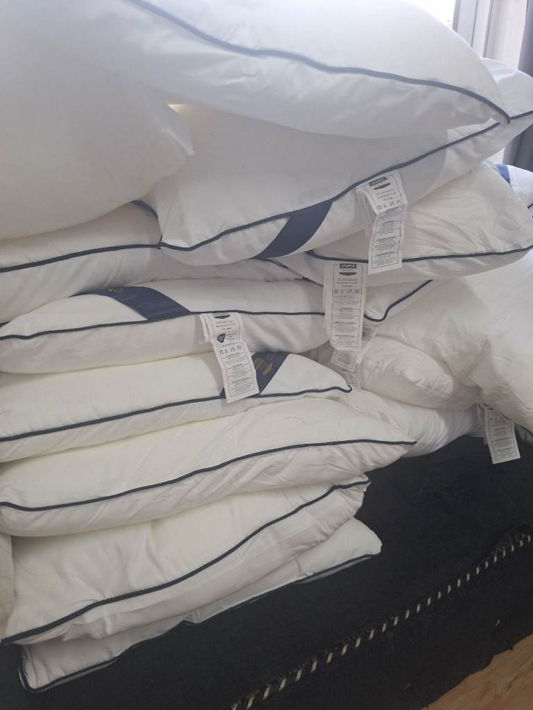 Brand new cushions £1.  Size45x45
