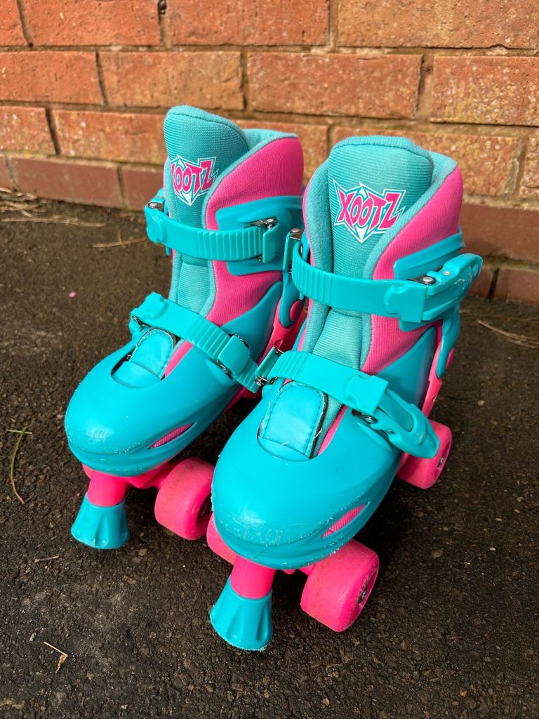 Adjustable roller skates size 13-3