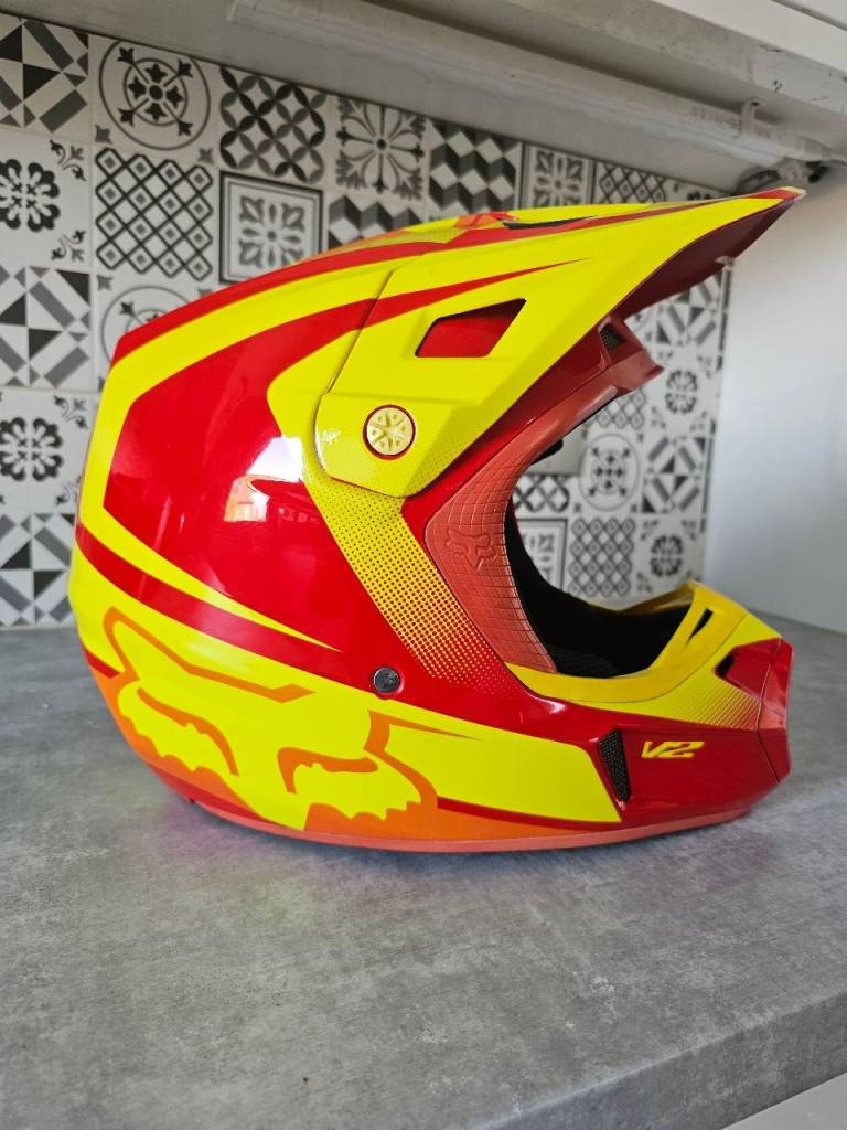 Fox v2 helmet