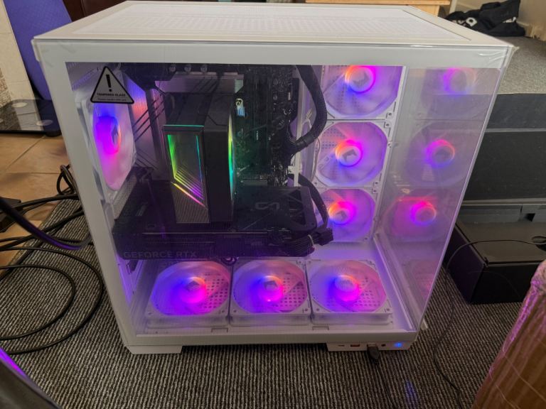 🔥 HIGH-SPEC GAMING SETUP – RTX 4070 | i5-14400F | 48GB DDR5 | 2TB NVMe | 240Hz ASUS ROG