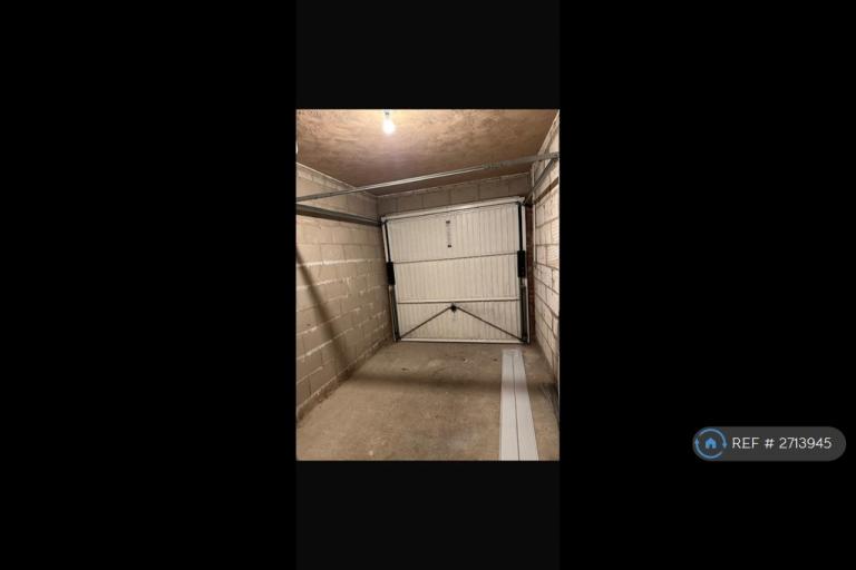 4 bedroom house in Park Close, Preston, PR2 (4 bed) (#2713945)