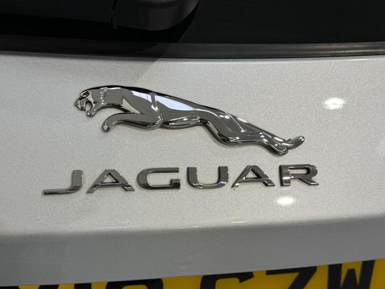 2019 Jaguar F-Pace 2.0 D180 R-Sport SUV 5dr Diesel Auto AWD Euro 6 (s/s) (180 ps) ESTATE Diesel A...