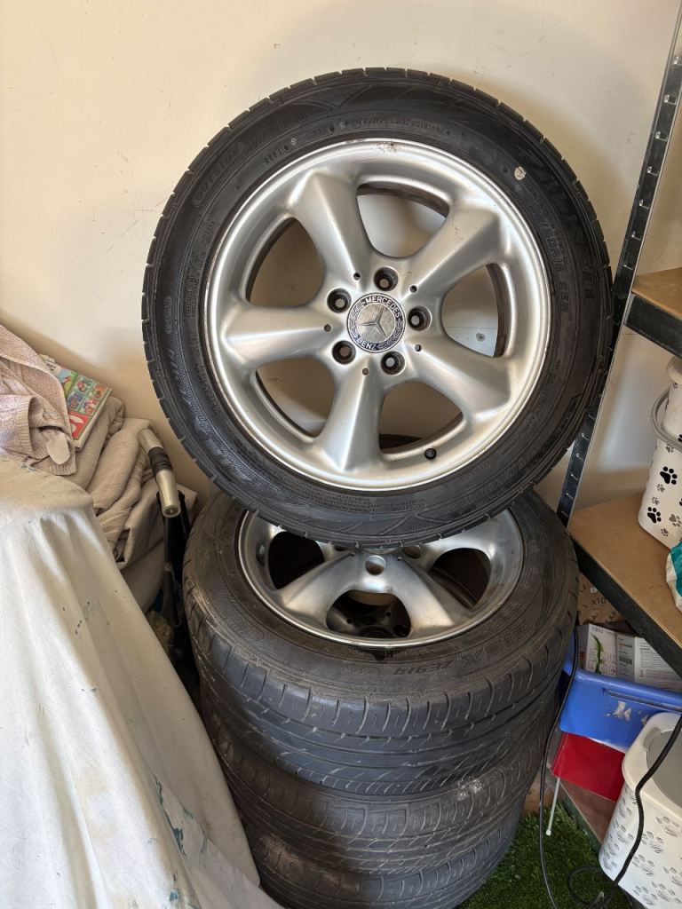 Genuine original Mercedes Benz SLK 320 R170 