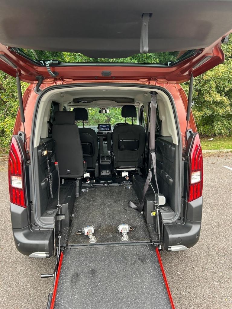 Peugeot RIFTER HORIZON RE TD AUTO 1.5 HDi Wheelchair Access