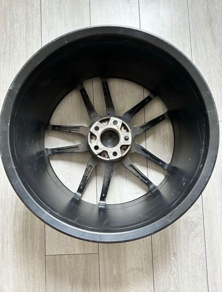 Mercedes 5 Spoke Diamond cut Wheels