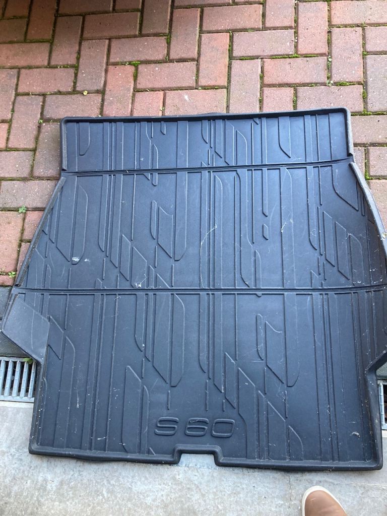 Volvo S60 rubber boot mat. 