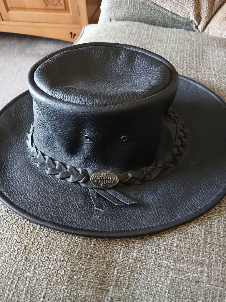 Mens leather bush hat 