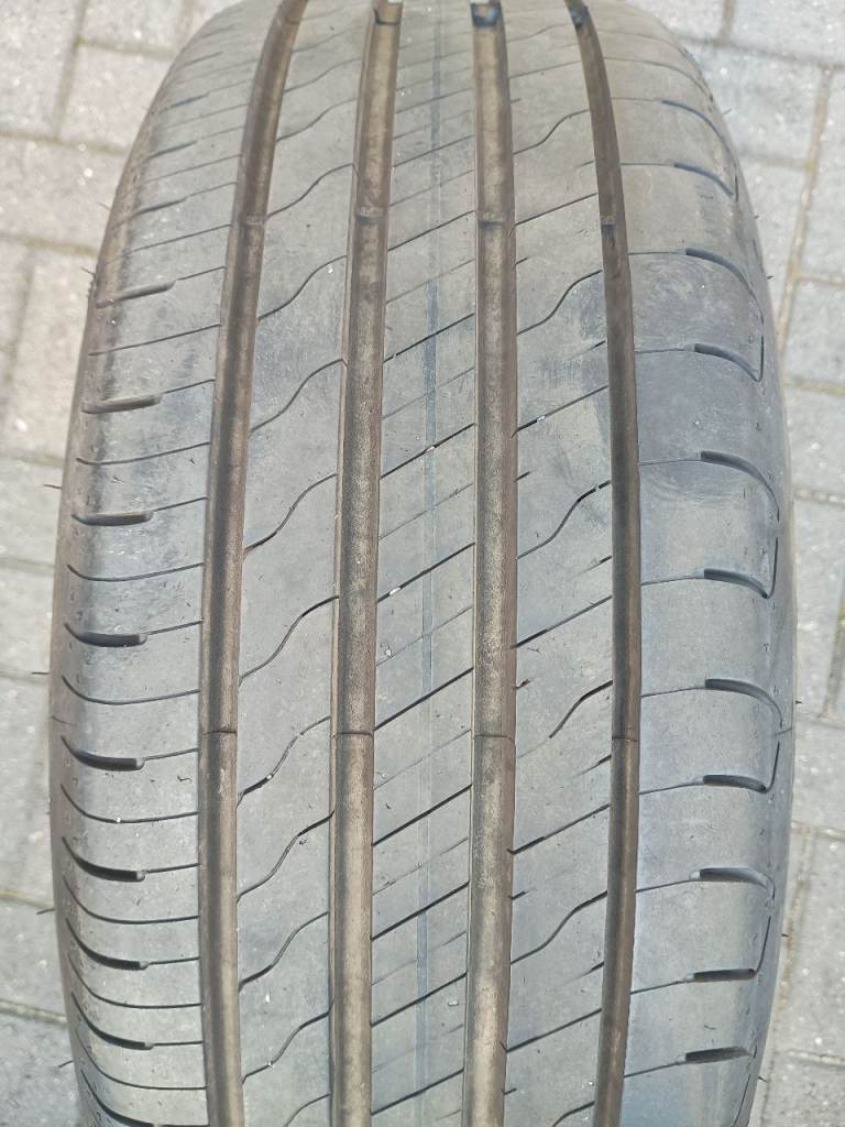 205/55/17 Goodyear tyre