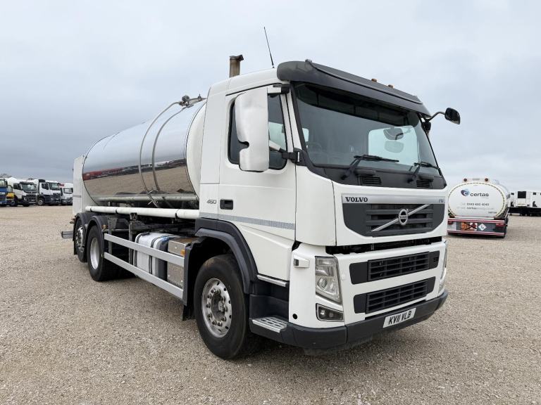 2011 VOLVO FM 450 6X2 STAINLESS STEEL TANKER 