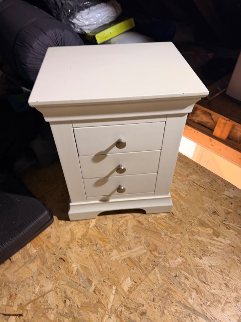 2 x bedside cabinets (cotswold co.)