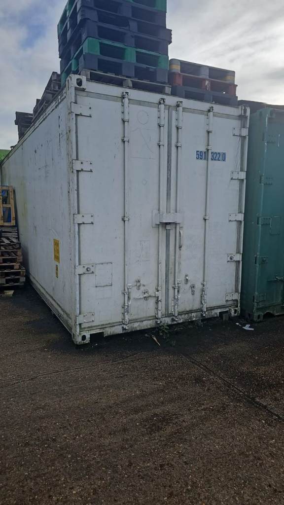 2 × Used Refrigerated Shipping Containers – Excellent Condition (Used Once)