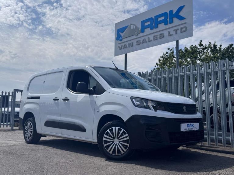 2023 Peugeot Partner 950 1.5 BlueHDi 100 Professional Premium + Van PANEL VAN DIESEL Manual