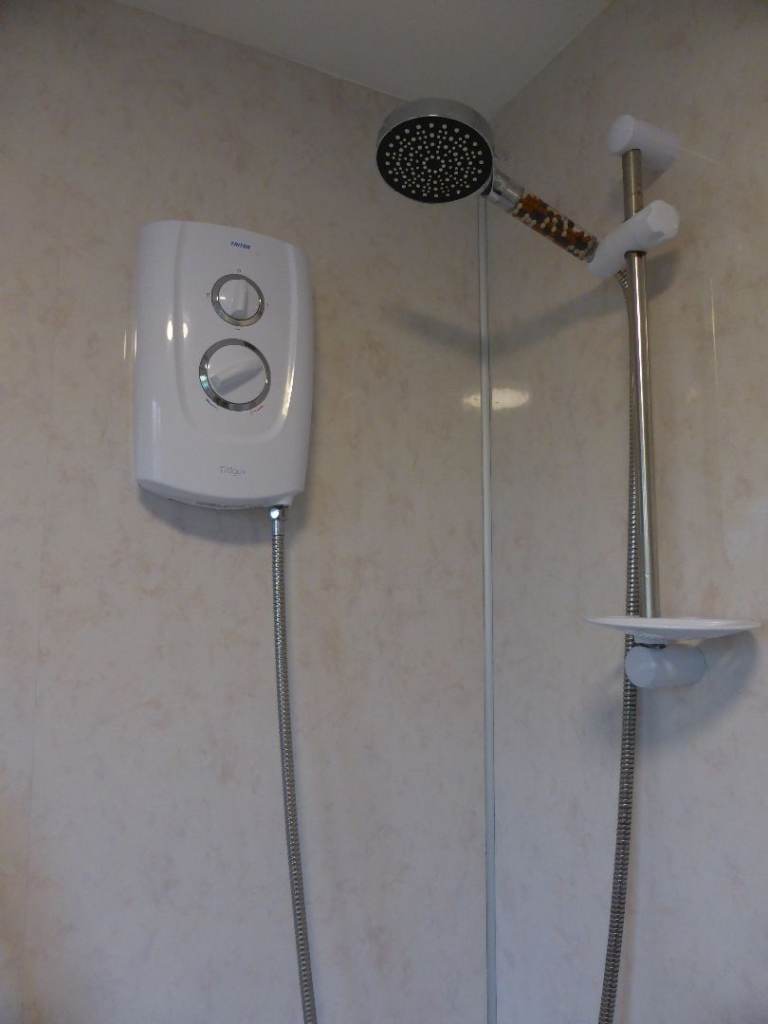 Triton T70gsi+ Electric shower (working in good order) 10.5kw