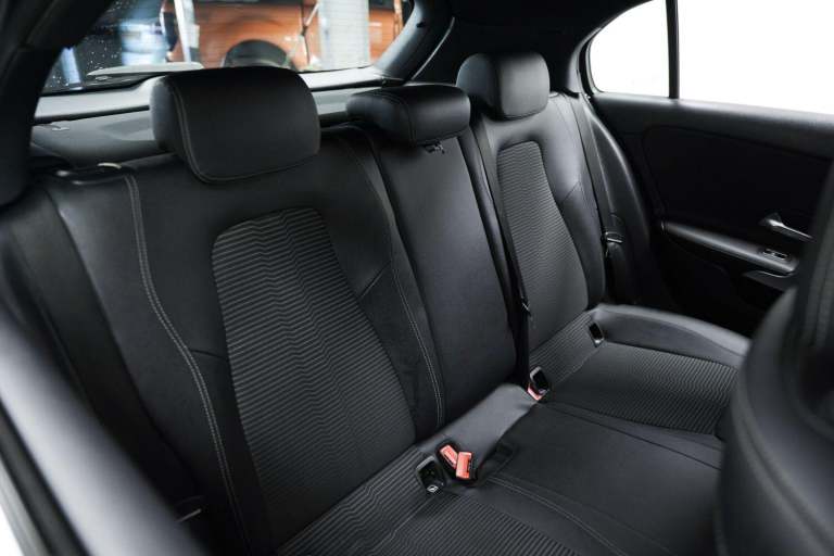 2018 Mercedes-Benz A-Class 1.5 A180d Sport (Executive) 7G-DCT Euro 6 (s/s) 5dr HATCHBACK Diesel A...