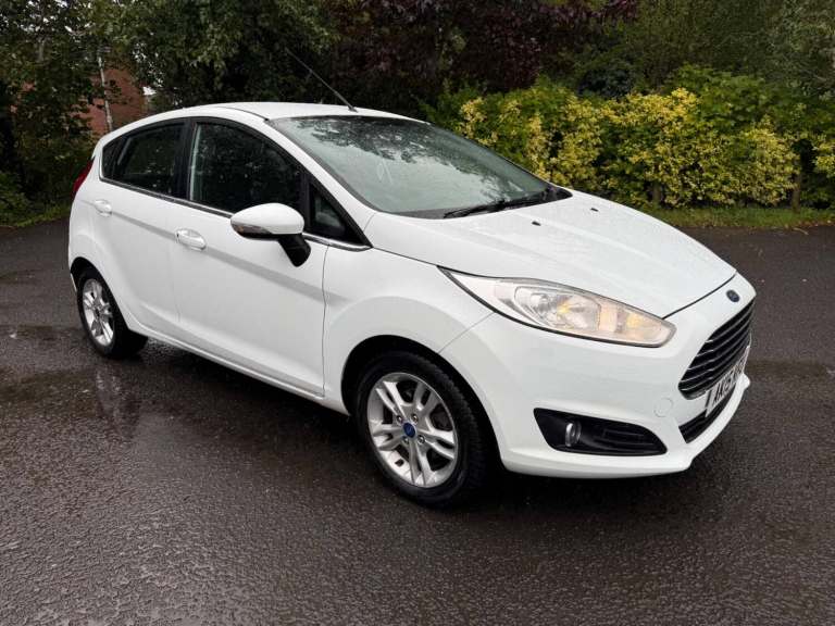 2015 Ford Fiesta 1.25 Zetec Euro 6 5dr HATCHBACK Petrol Manual