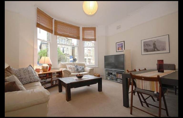 Brixton Hill Room for rent 840 per month