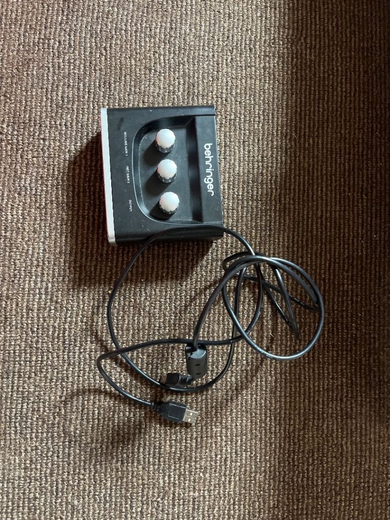 Behringer audio interface UM2