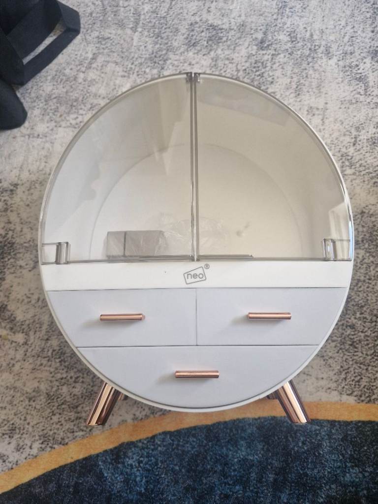 Neo make up box 