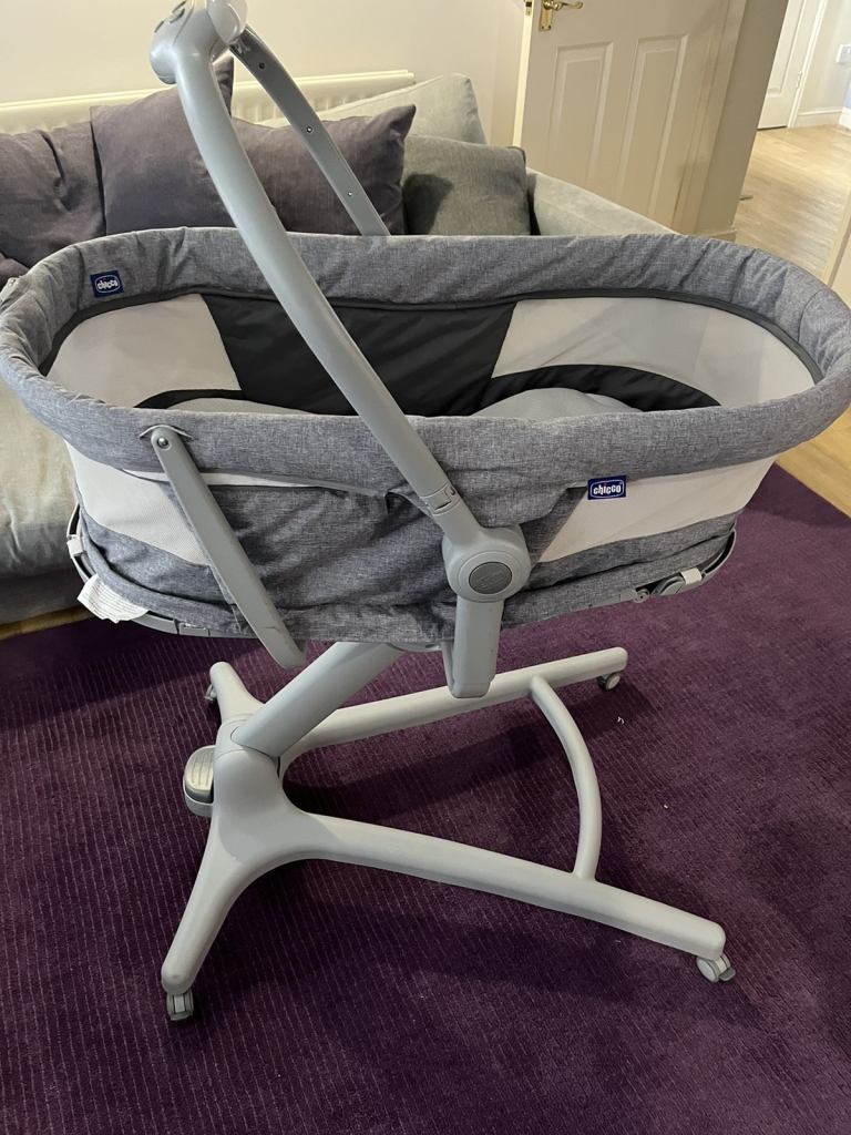Chicco Baby Hug 4 in 1 air baby bed and chair