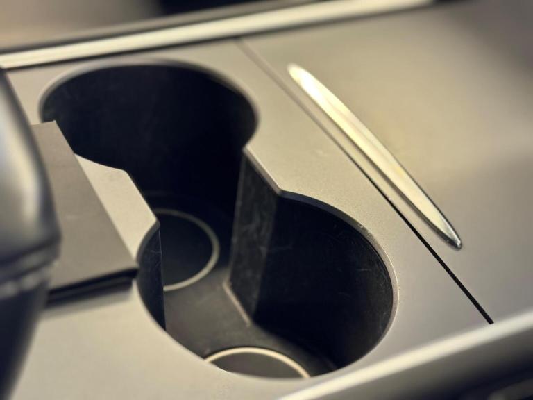 TESLA MODEL 3 (Dual Motor) Long Range Auto 4WDE 4dr 2021