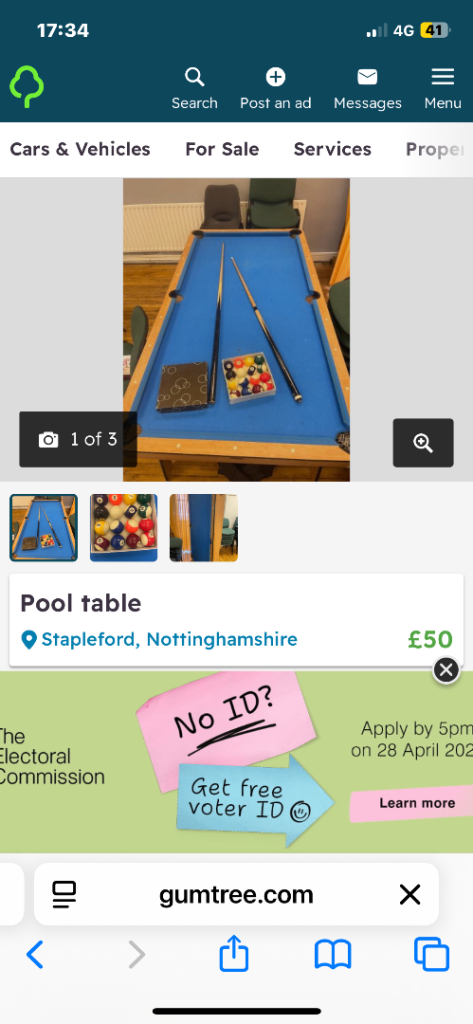Pool table 