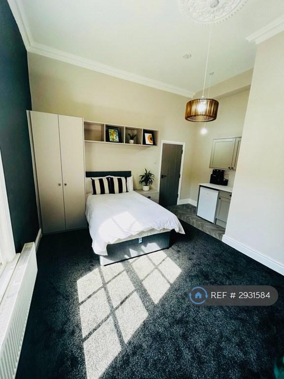 Studio flat in Avenham Terrace, Preston, PR1 (#2931584)