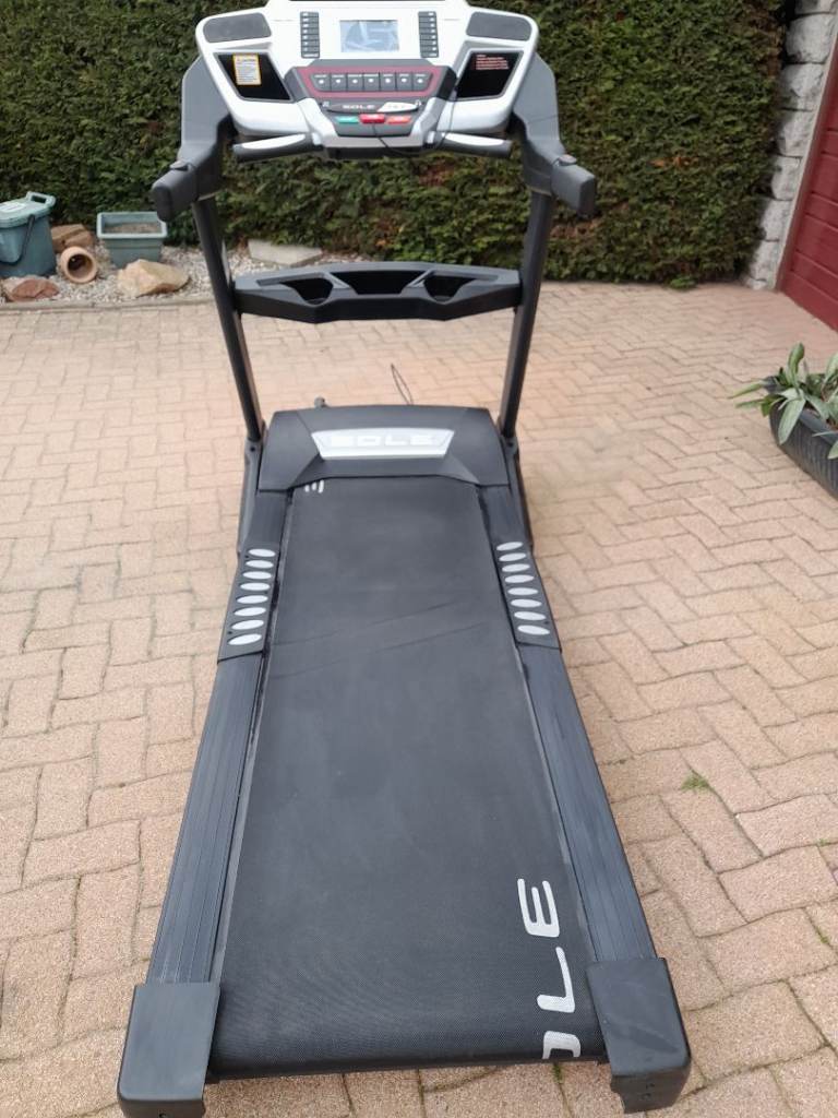 Sole F63 Folding Treadmill